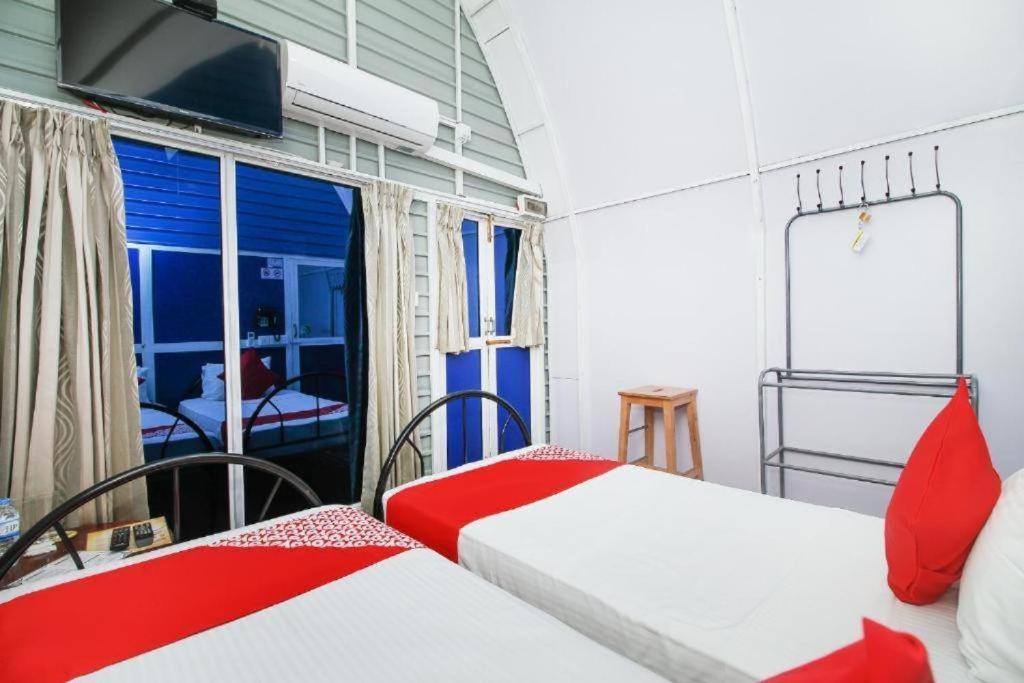 A4 Hostel Colombo Airport - Eco Lodge - Free Pickup & Drop Катунаяка Экстерьер фото